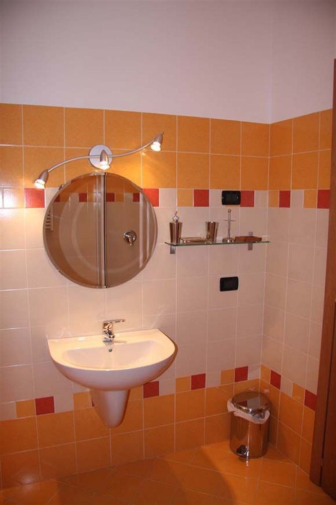 Bed And Breakfast Centrostorico Sarnico Exterior foto